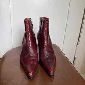 VINTAGE RED BURGUNDY LEATHER POINTED-TOE BOOTIE HEELS Size – 7.5 WOMENS